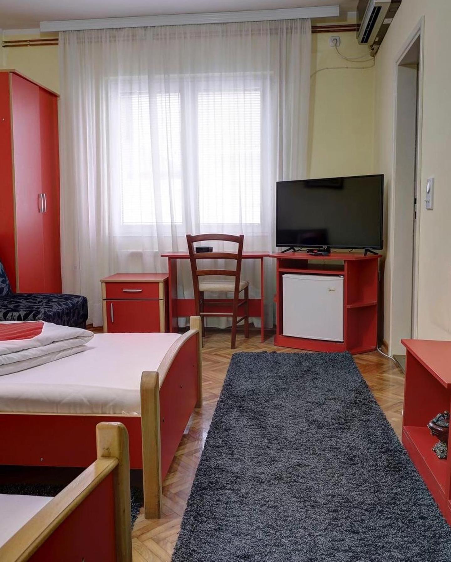 Hotel Perla Ldm Leskovac เลสโควัซ ภายนอก รูปภาพ