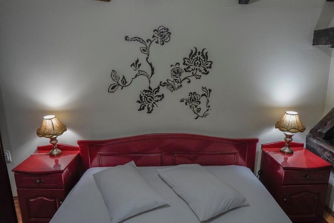 Hotel Perla Ldm Leskovac เลสโควัซ ภายนอก รูปภาพ